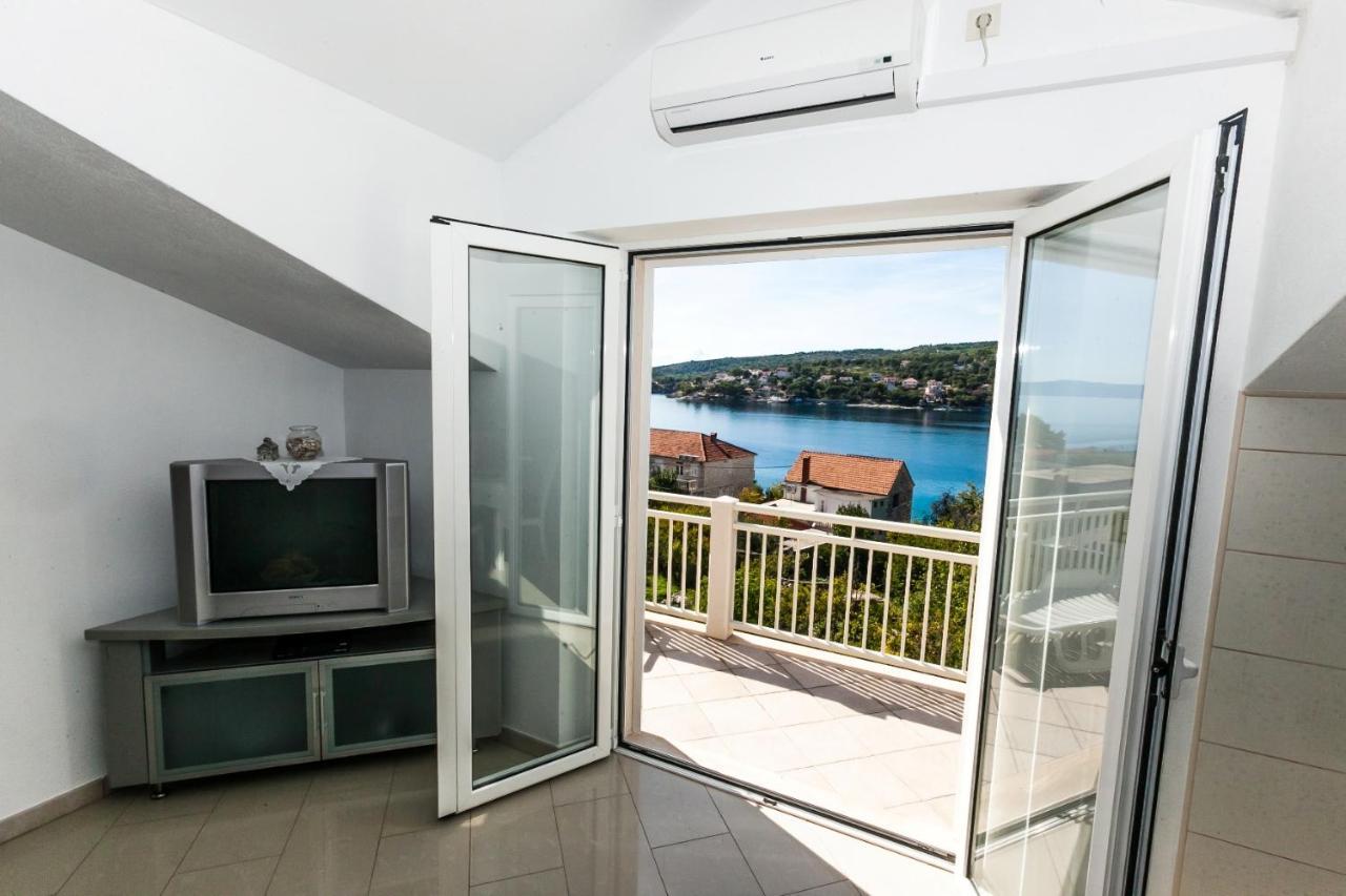 Sea View Apartment Sumartin Exterior photo