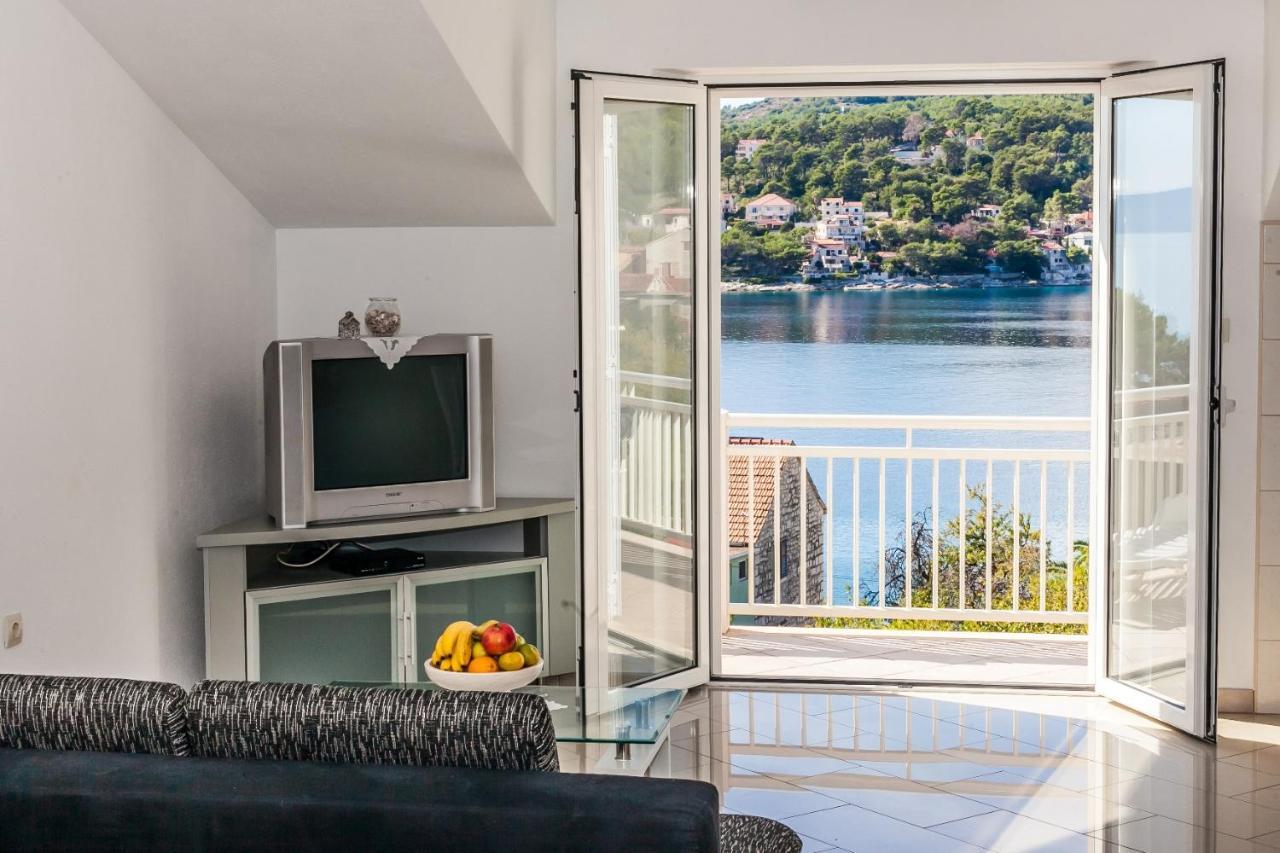 Sea View Apartment Sumartin Exterior photo