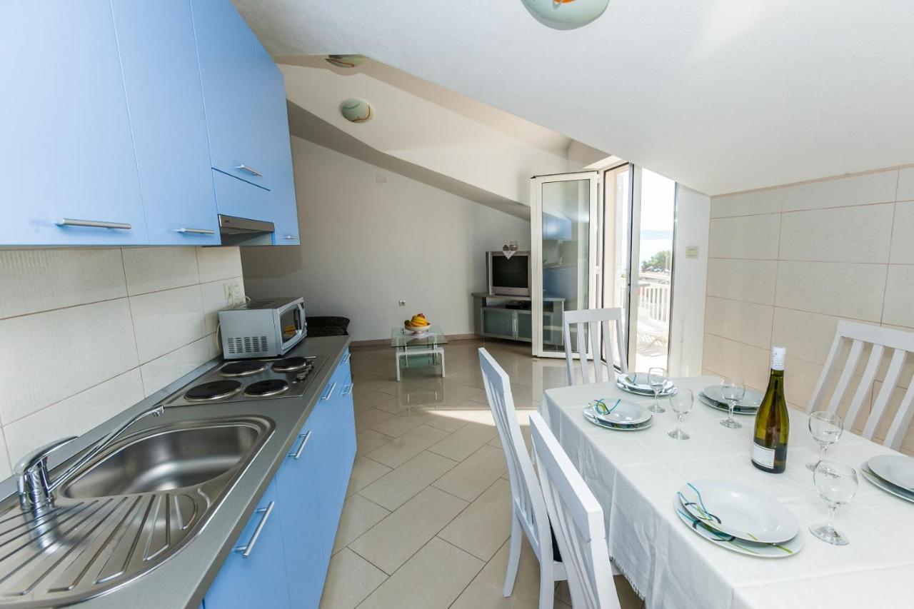 Sea View Apartment Sumartin Exterior photo
