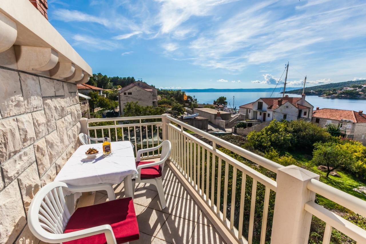 Sea View Apartment Sumartin Exterior photo